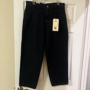 Levi's Women Pleated Ballon Jeans